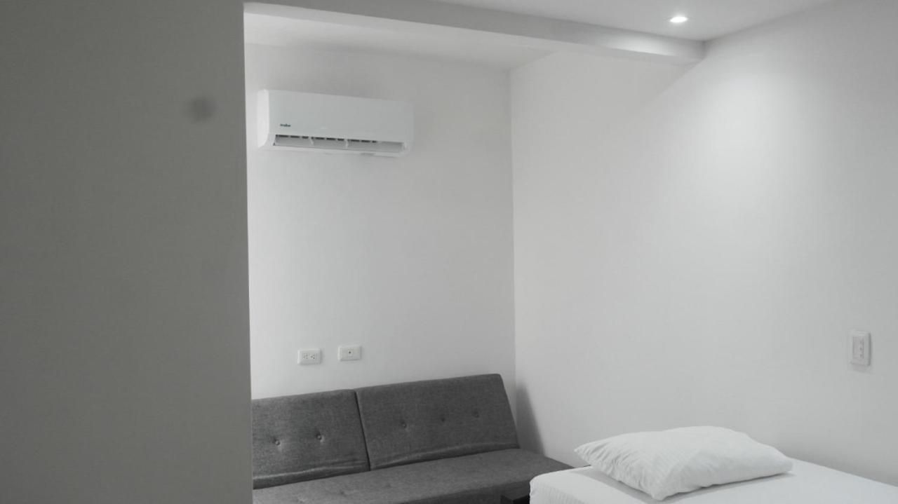 In Guest - C5-l Near The Sea With Pool Air Conditioning And Wifi